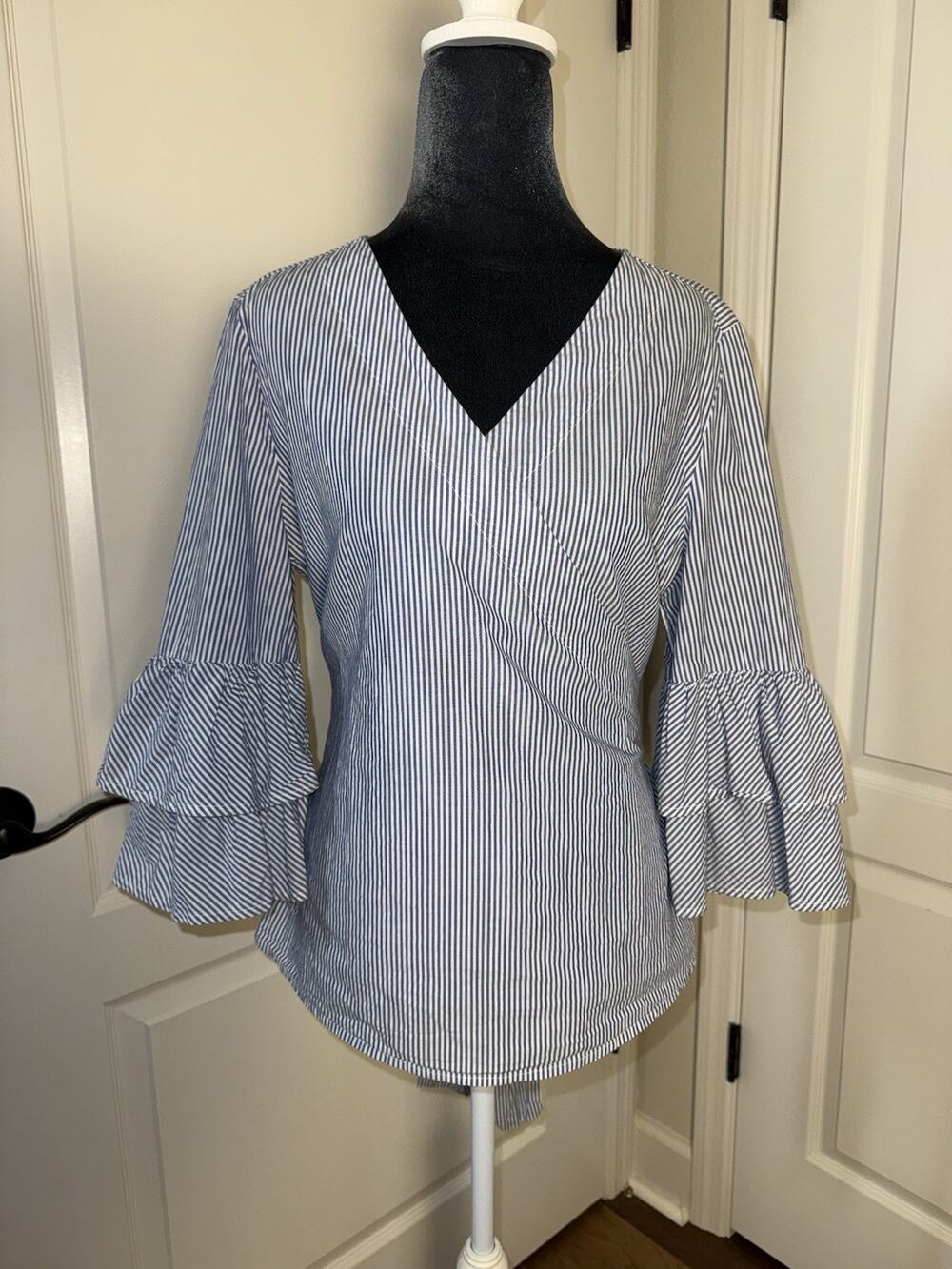 BeachLunchLounge Blue White Wrap Side Tie Ruffle Blouse Shirt Top Small Coastal